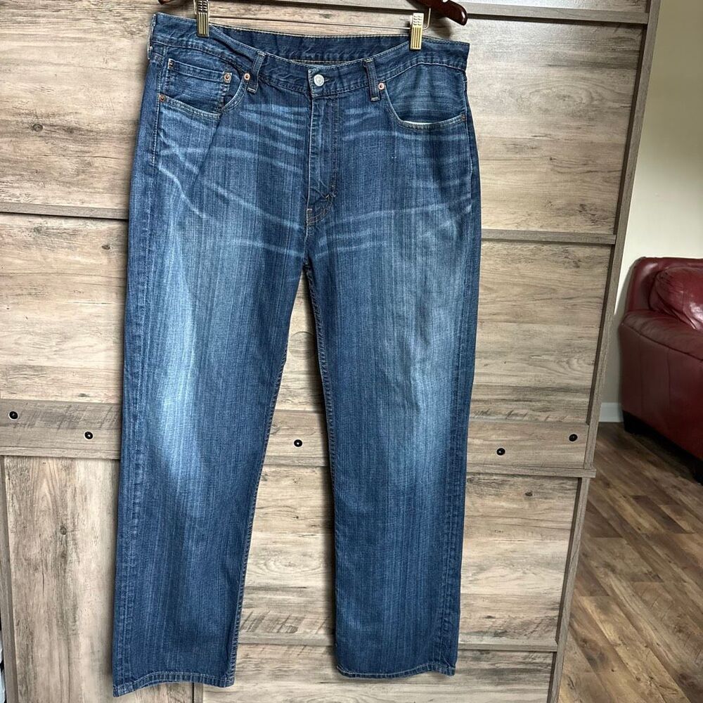 Levi's Levi Strauss 514 Medium Wash Blue Jeans 38 Classic Preppy Casual Mountain